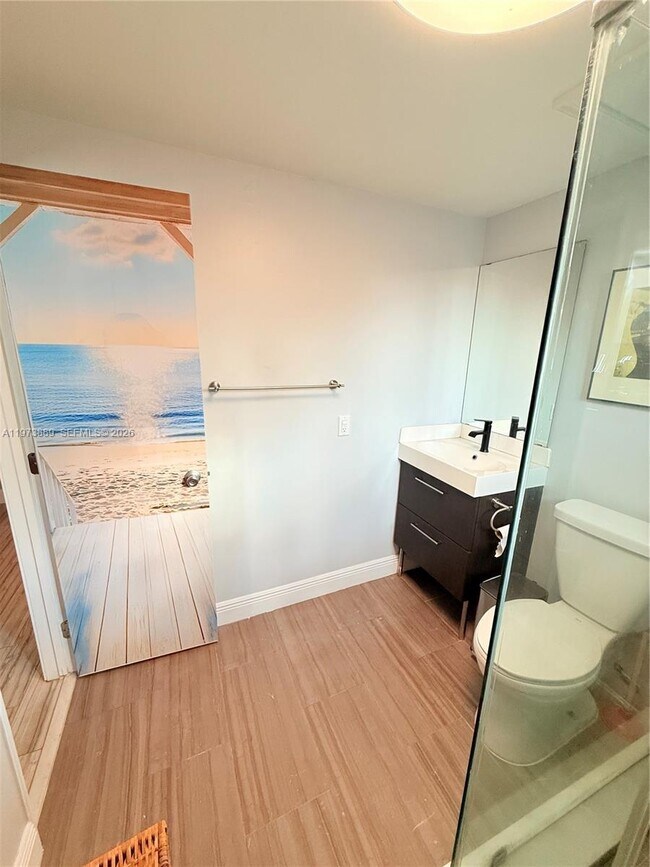 Building Photo - 2930 Day Ave