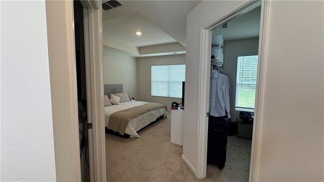 Building Photo - 5717 Union Pointe Dr
