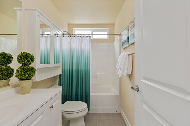 Building Photo - 351 Lind Ave NW