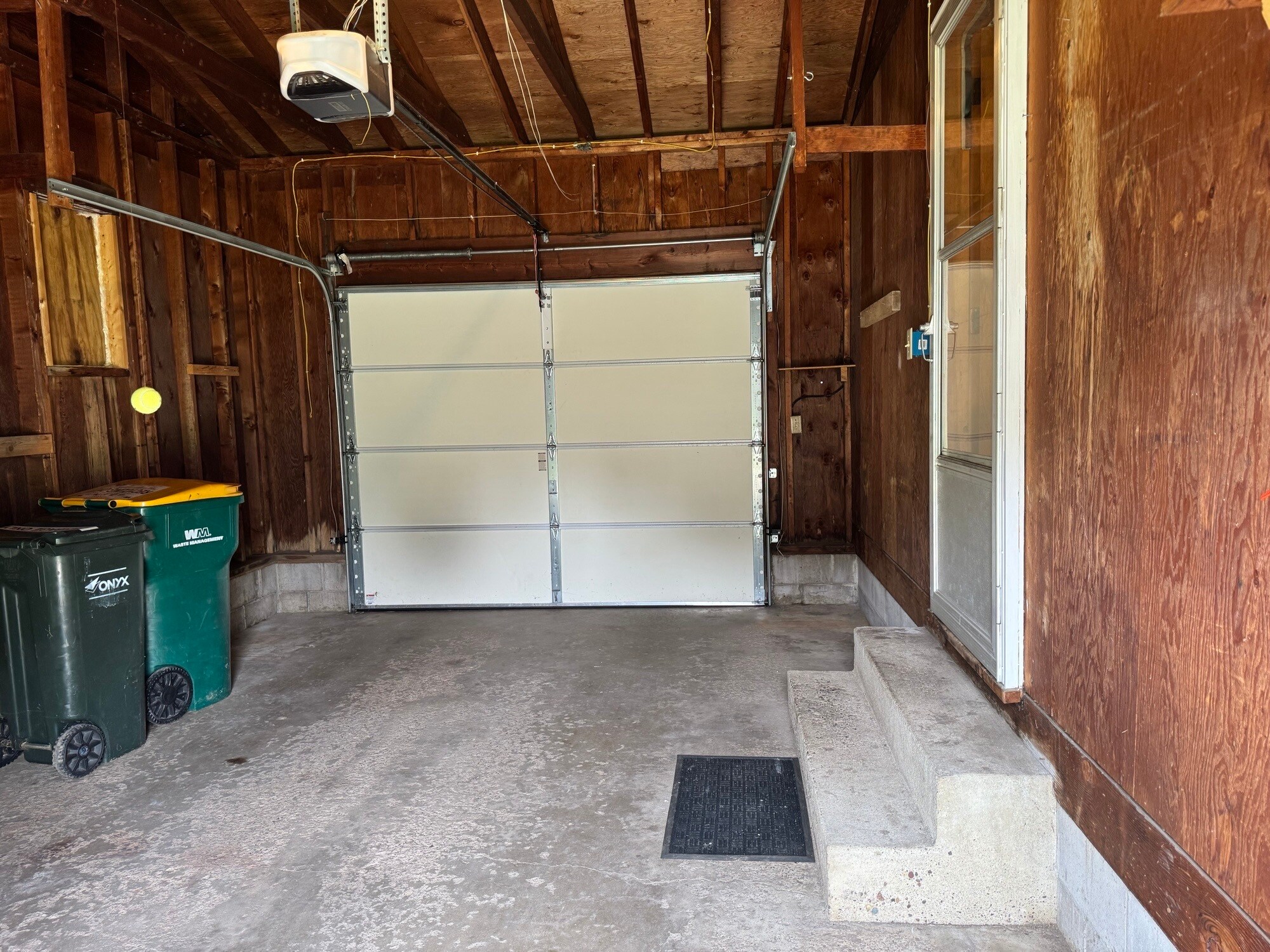 Building Photo - 2925 Leslie Ln