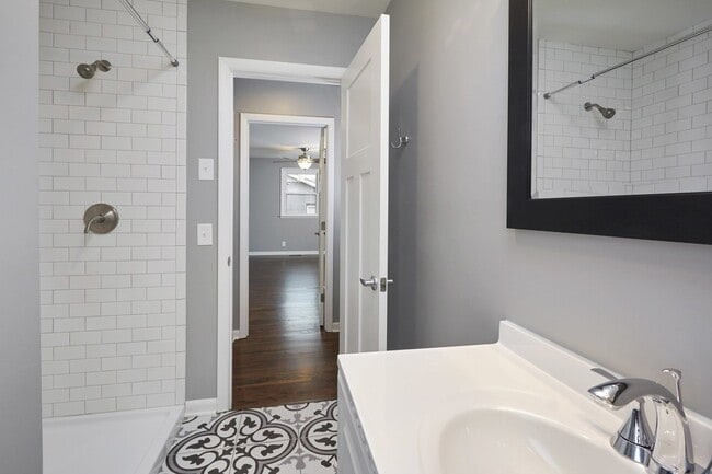Building Photo - NOW AVAILABLE!!** Beautiful One-Bedroom at...