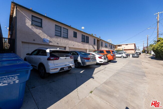 Building Photo - 1940 S Robertson Blvd