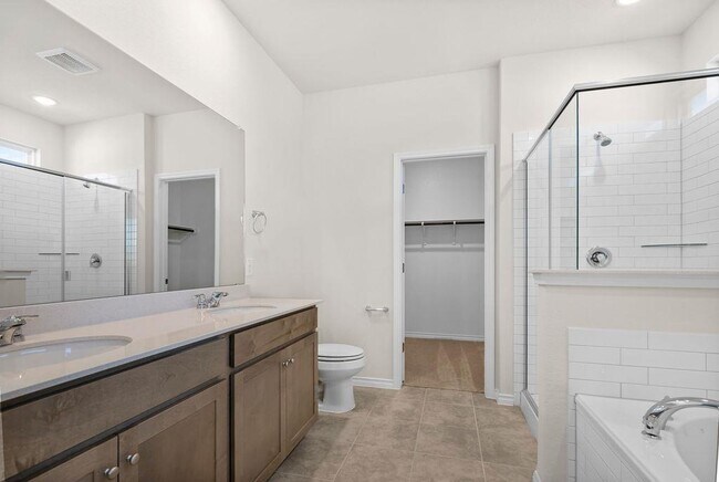 Building Photo - 108 Woodrow Ln