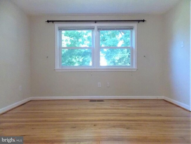 Building Photo - 6409 Higham Dr