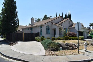 Building Photo - Browns Valley home with Boat and RV parkin...