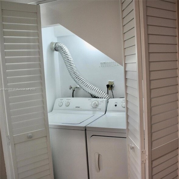 Building Photo - 2079 W 54th Terrace