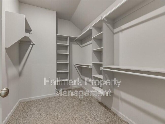 Building Photo - 4037 Hart St