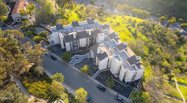 Building Photo - 4239 Vía Arbolada