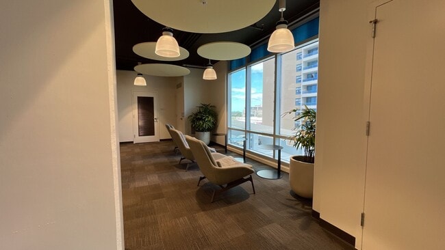 Building Photo - Partially Furnished.   Unbeatable location...