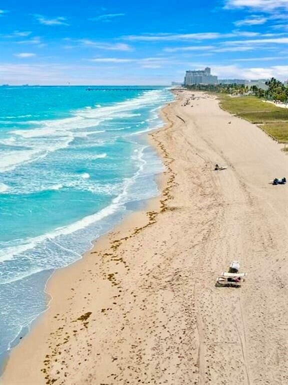 Building Photo - 1541 S Ocean Blvd