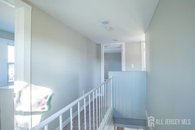 Building Photo - 213 Summerhill Rd