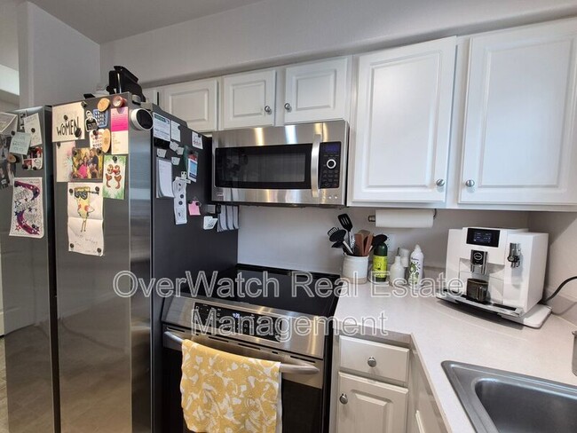 Building Photo - 3926 Lakehurst Cir