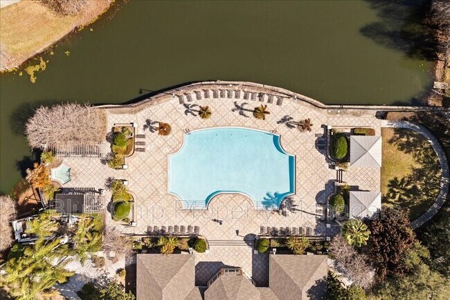 Building Photo - 6402 Cava Alta Dr