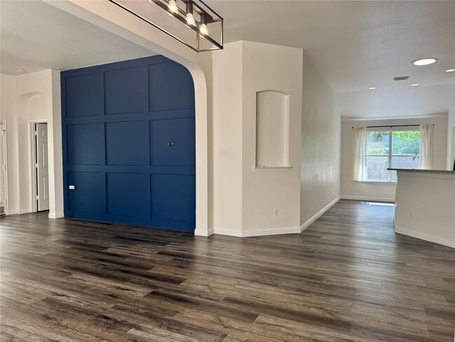 Building Photo - 5615 Taylorcrest Dr