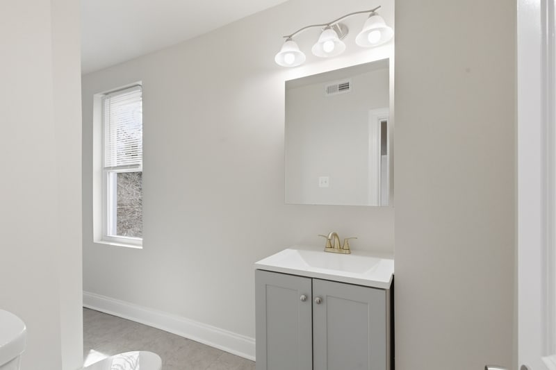 Building Photo - 910 N Arlington Ave