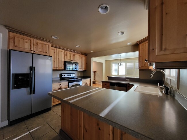 Kitchen-2 - 1905 Saint Marys Dr