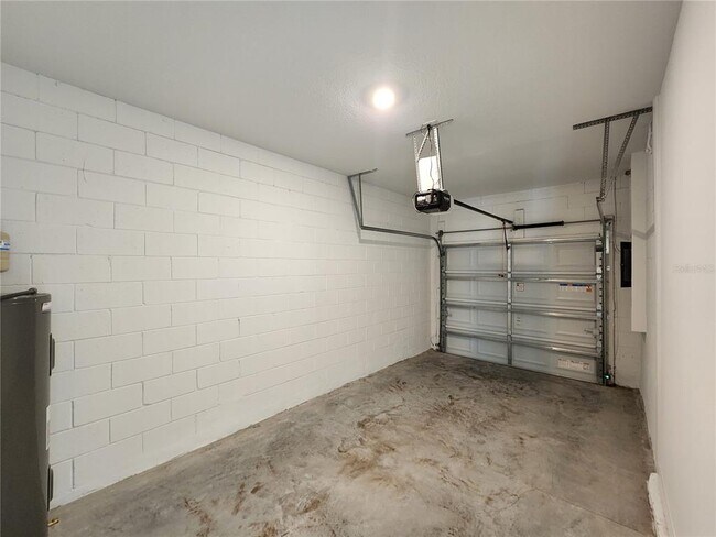 Building Photo - 2620 Penguin Blvd