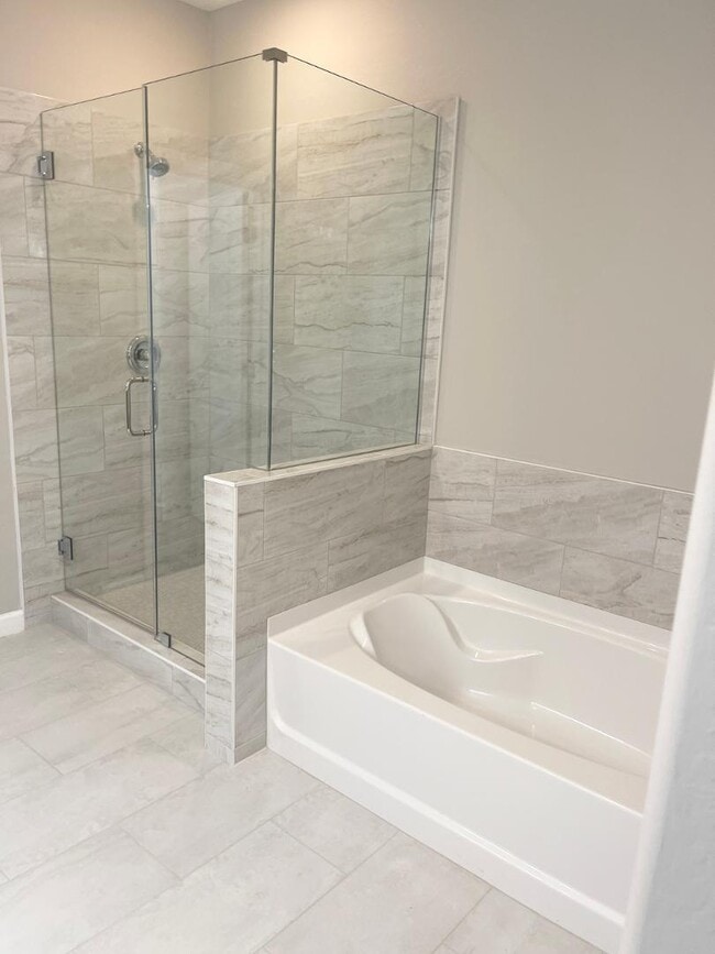 Building Photo - 4700 S Fulton Ranch Blvd