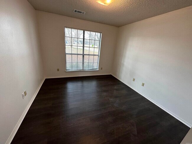 Building Photo - 1608 Waldron Cove