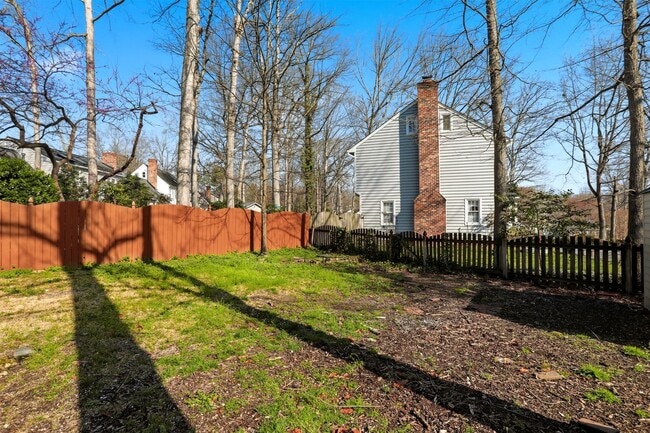 Building Photo - LOVELY 4 BEDROOM HOME IN MONACAN HILLS