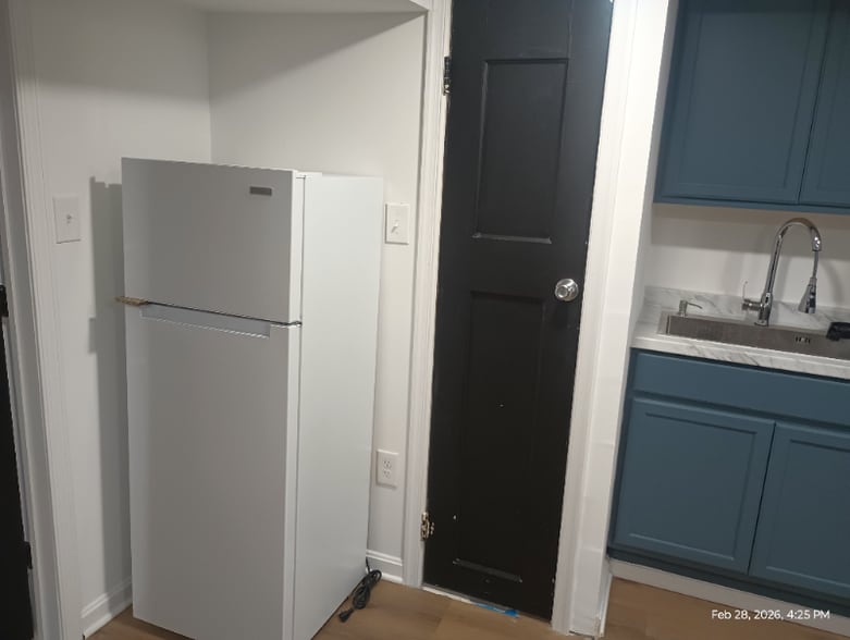 Building Photo - 917 Reverdy Rd