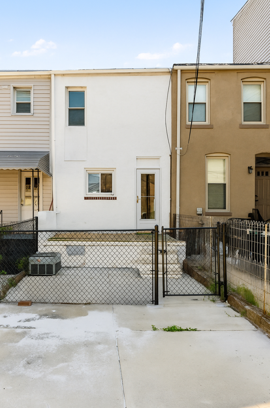 Full size parking pad - 1413 E Clement St