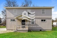 Building Photo - 106 Pocohontos Ave