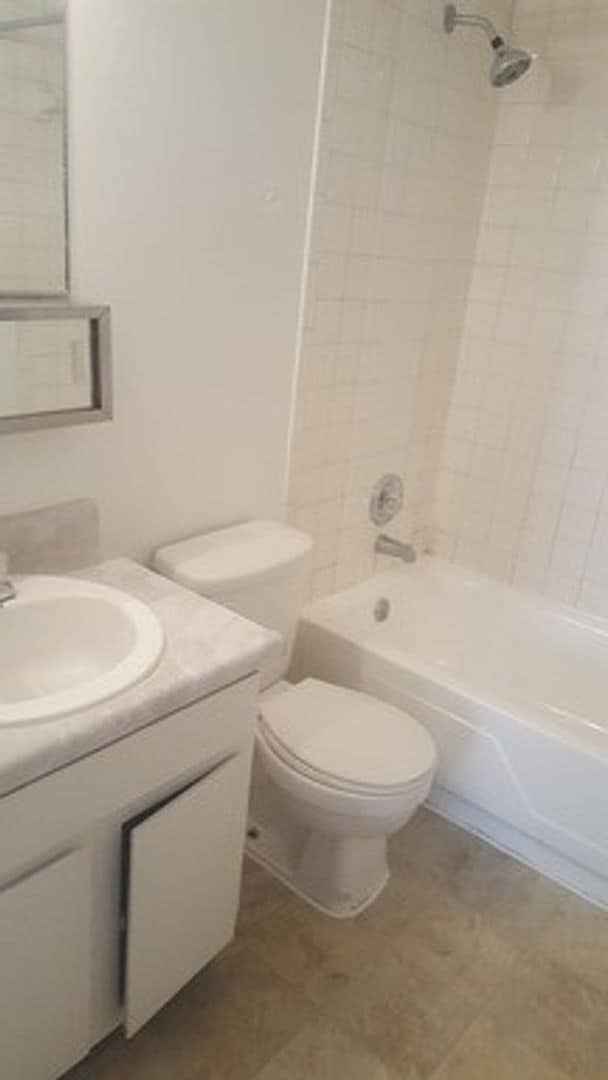 Building Photo - Grove Park One bedroom condo