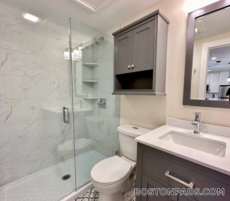 Building Photo - 64 N Margin St