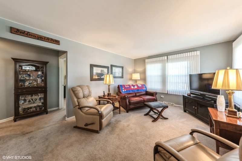 Building Photo - 9701 Merton Ave