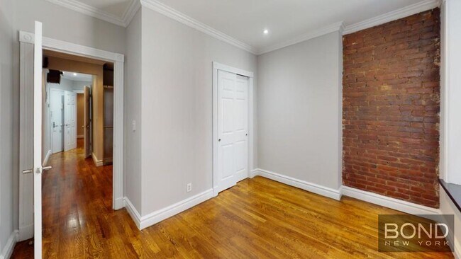 Building Photo - 221 E 23rd St