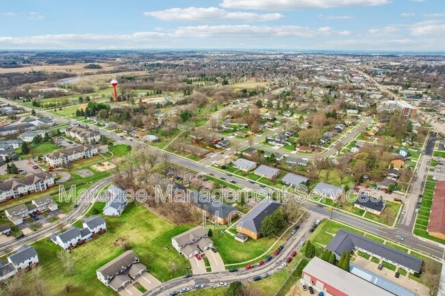 Building Photo - 118 Talon Pl