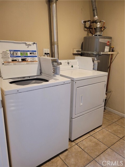 Building Photo - 11041 La Maida St