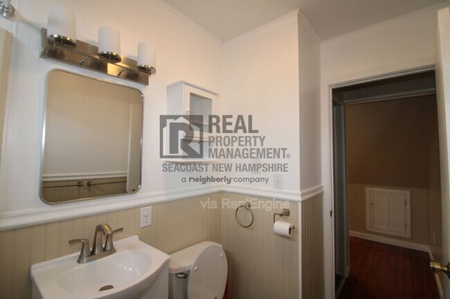 Building Photo - 4 Bicknell St