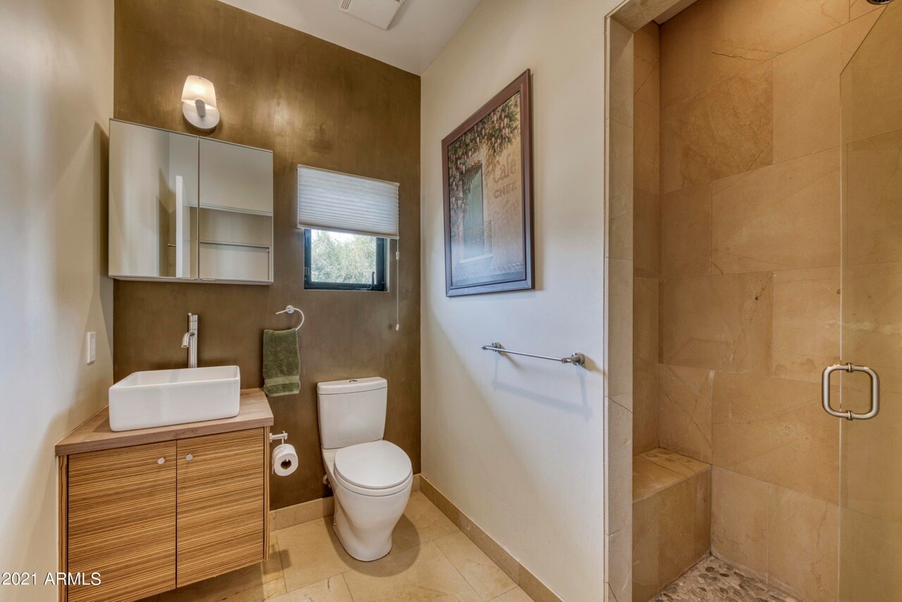Building Photo - 4042 E Saint Joseph Way