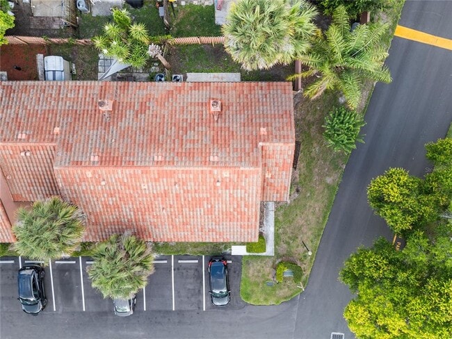 Building Photo - 652 St Johns Ct