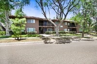 Building Photo - Available now for immediate move in. The L...