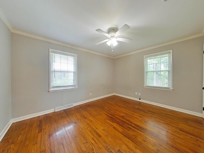 Building Photo - 2607 Springwood Dr