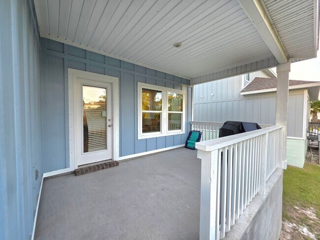 Building Photo - Fully Furnished Coastal Beauty in Perdido ...