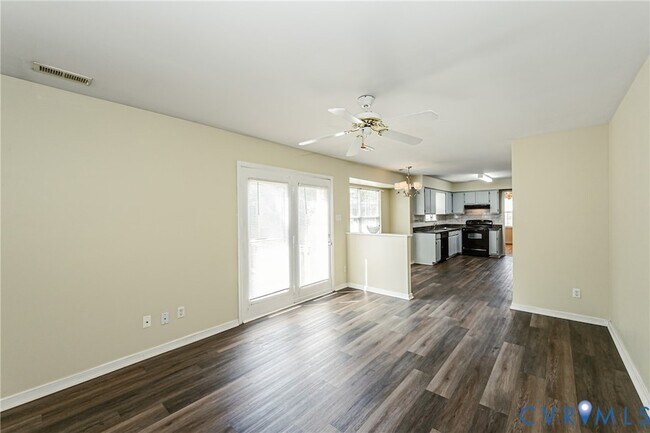 Building Photo - 811 Kiefer Field Ct