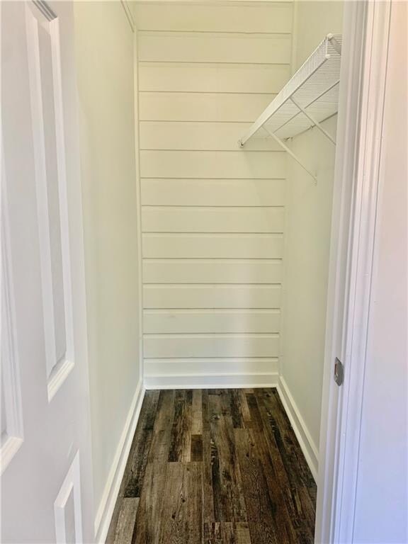 Building Photo - 1760 Fairview Cir