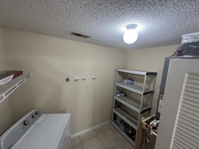Building Photo - 4810 Innisbrook Ct