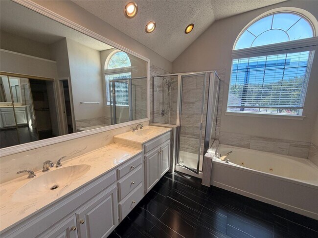 Building Photo - 342 Arbor Ct