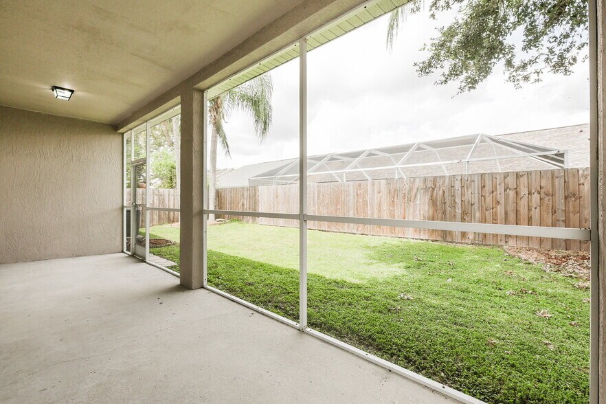 Building Photo - 1518 Wakefield Dr