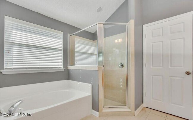 Building Photo - 10068 Garden Lake Ct