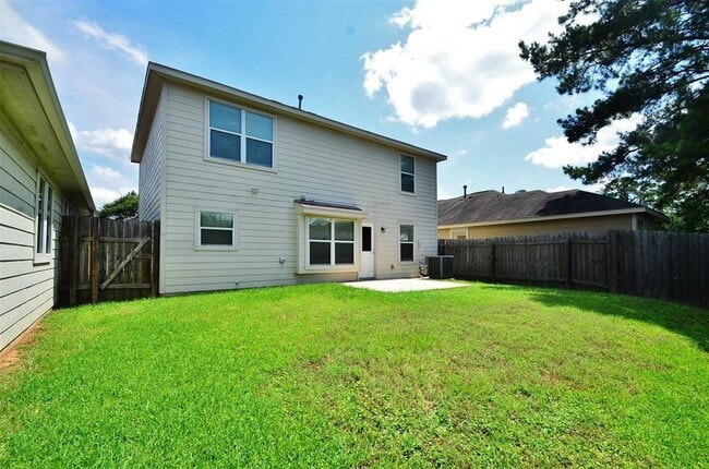 Building Photo - 5015 Willow Point Dr