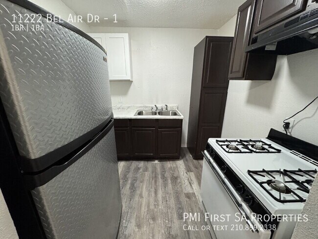 Building Photo - 11222 Bel Air Dr-1