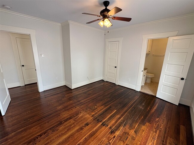 Building Photo - 404 E 29th St
