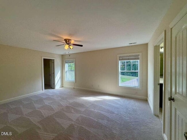 Building Photo - 4008 Vallonia Dr