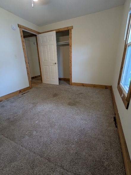 Building Photo - 104 N Rural St